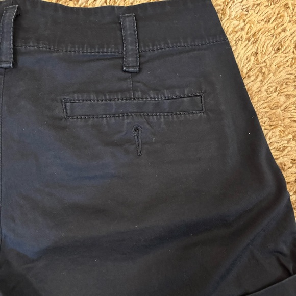 Banana Republic Black Women’s Shorts - Stretch - Size 2 - Picture 3 of 5
